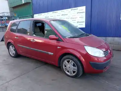 Véhicule à la ferraille RENAULT SCENIC II 1.5 dCi Diesel de l'année 2004 alimenté K9K728
