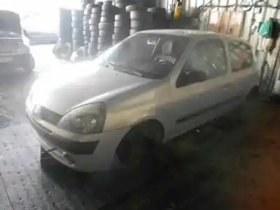 Здавання транспортного засобу RENAULT CLIO II FASE II (B/CB0) 1.5 dCi Diesel року 2004 потужний K9K702