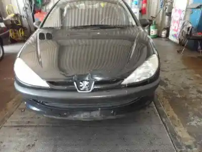 Sloopvoertuig PEUGEOT 206 BERLINA 1.4 van het jaar 2002 aangedreven KFW (TU3JP)