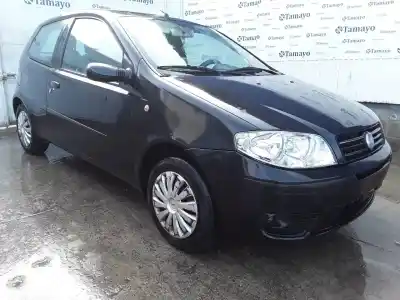 Véhicule à la ferraille FIAT PUNTO BERLINA (188) 1.2 8V Dynamic de l'année 2005 alimenté 188A4000