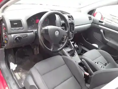 Veículo de Sucata volkswagen golf v berlina (1k1) 2.0 tdi do ano 2006 alimentado bkd