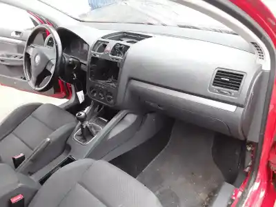 Veículo de Sucata volkswagen golf v berlina (1k1) 2.0 tdi do ano 2006 alimentado bkd