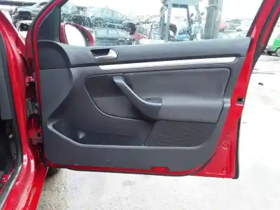 Veículo de Sucata volkswagen golf v berlina (1k1) 2.0 tdi do ano 2006 alimentado bkd