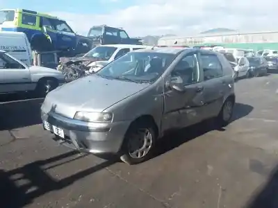 Véhicule à la ferraille FIAT PUNTO BERLINA (188) 1.2 8V Dynamic de l'année 2002 alimenté 188A4000