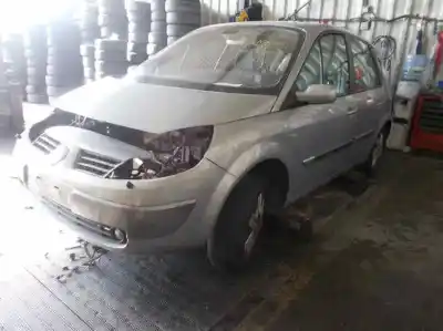 Véhicule à la ferraille renault scenic ii 1.9 dci diesel de l'année 2005 alimenté f9q812