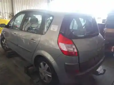 Véhicule à la ferraille renault scenic ii 1.9 dci diesel de l'année 2005 alimenté f9q812