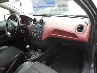 Veicolo di demolizione ford fiesta (cbk) 1.6 16v cat dell'anno 2007 alimentato fyja