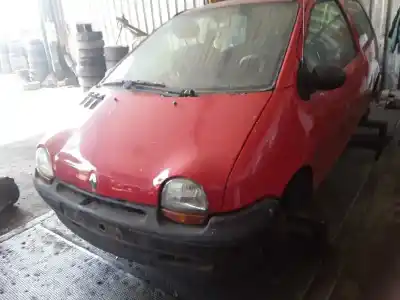 Véhicule à la ferraille renault twingo (co6) 1.2 de l'année 1995 alimenté c3g700