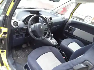 Sloopvoertuig peugeot 1007 (km_) 1.6 16v van het jaar 2006 aangedreven nfu