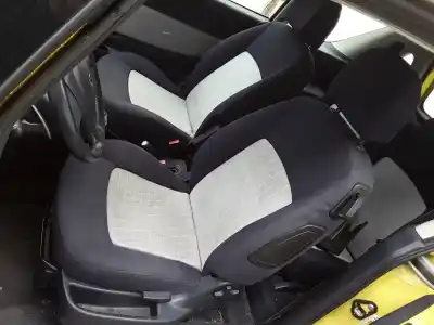 Sloopvoertuig peugeot 1007 (km_) 1.6 16v van het jaar 2006 aangedreven nfu