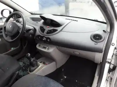 Здавання транспортного засобу renault twingo ii (cn0_) 1.2 (cn0d) року 2008 потужний d7f800