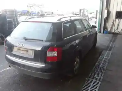 Vehicul casat audi a4 avant (b5) 1.6 al anului 2002 alimentat alz