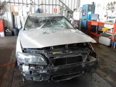 Scrapping Vehicle VOLVO S60 BERLINA 2.4 Diesel of the year 2000 powered D5244T