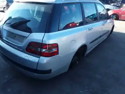 Veículo de Sucata fiat                                               stilo (192)                                                                                                                                                                                                                                                1.9 jtd / 1.9 jtd 115 active do ano 2004 alimentado 192a1000