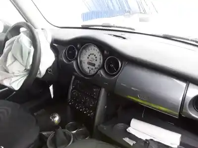 Vehicul casat bmw mini (r50,r53) 1.6 16v cat al anului 2003 alimentat w10b16a