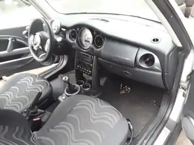 Vehicul casat bmw mini (r50,r53) 1.6 16v cat al anului 2003 alimentat w10b16a