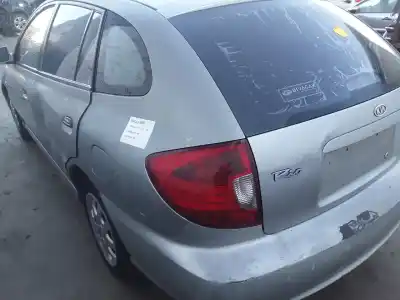 Veicolo di demolizione kia rio 1.3 cat dell'anno 2003 alimentato a3d