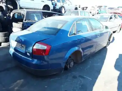 Veículo de Sucata AUDI A4 BERLINA (8E) 1.9 TDI (96kW) do ano 2003 alimentado AWX