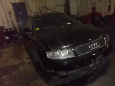 Veículo de Sucata AUDI A4 AVANT (8E) 2.5 TDI Quattro (132kW) do ano 2002 alimentado AKE