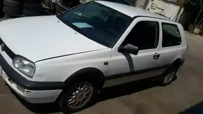 Veículo de Sucata volkswagen golf iii berlina (1h1) 1.6 do ano 1996 alimentado aft