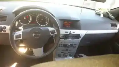 Sloopvoertuig opel astra gtc 1.9 cdti van het jaar 2006 aangedreven z19dt