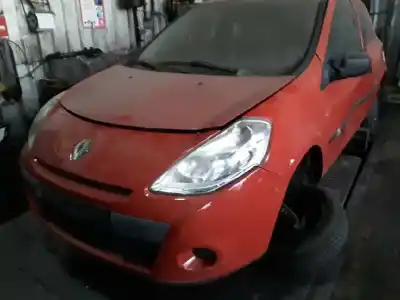 Sloopvoertuig RENAULT CLIO III (BR0/1, CR0/1) 1.2 16V (BR02 BR0J BR11 CR02 CR0J CR11) van het jaar 2011 aangedreven D4F740