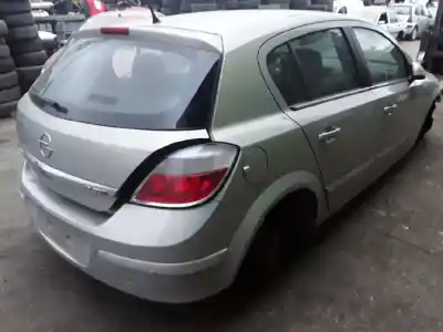 Veicolo di demolizione OPEL                                               ASTRA H BERLINA                                                                                                                                                                                                                                            *                                                                                                                                                                                                                                                          dell'anno 2005 alimentato Z17DTH