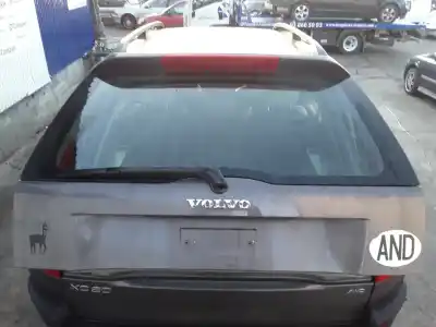 Veicolo di demolizione volvo xc90 2.5 t (7 asientos) dell'anno 2004 alimentato b5254t2
