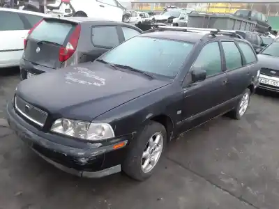 Scrapping Vehicle VOLVO V40 FAMILIAR 1.8 CAT 125 CV / 92 KW of the year 1999 powered B4184SM