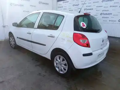 Veículo de Sucata renault clio iii 1.5 dci diesel do ano 2008 alimentado k9k768