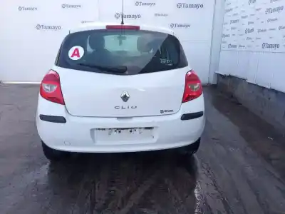 Veículo de Sucata renault clio iii 1.5 dci diesel do ano 2008 alimentado k9k768