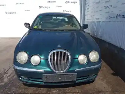Vehicul casat jaguar s type automatico al anului 2002 alimentat ajv6