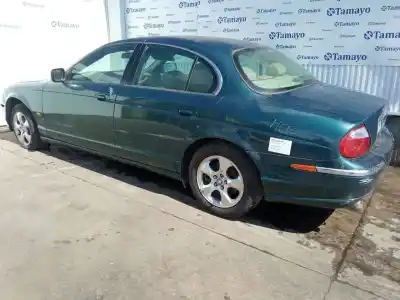 Vehicul casat jaguar s type automatico al anului 2002 alimentat ajv6