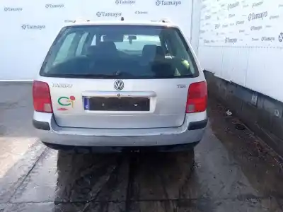 Sloopvoertuig volkswagen                                         passat variant (3b5)                                                                                                                                                                                                                                       1.9 tdi                                                                                                                                                                                                                                                    van het jaar 1999 aangedreven ajm
