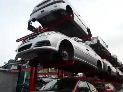 Verschrottungsfahrzeug OPEL VECTRA C BERLINA 1.9 CDTI des Jahres 2008 angetrieben Z19DT