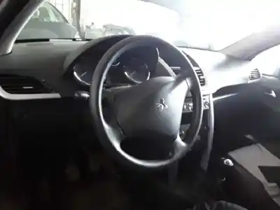 Veículo de Sucata peugeot 207 cc (wd_) 1.6 16v do ano 2007 alimentado 5fw