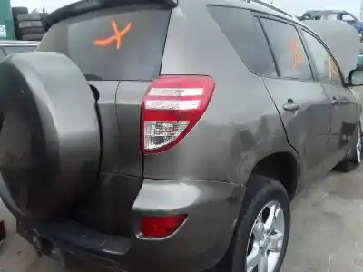 Vehicul casat TOYOTA RAV 4 III (_A3_) 2.2 D (ALA35_) al anului 2010 alimentat 2ADFTV