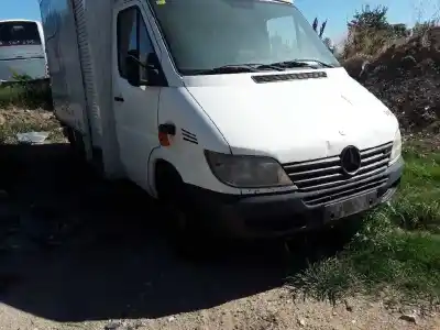 Veicolo di demolizione mercedes-benz sprinter chasis-cabina 411cdi dell'anno 2002 alimentato 611981