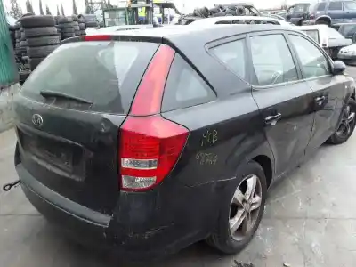 Sloopvoertuig kia cee´d 1.6 crdi cat van het jaar 2010 aangedreven d4fb