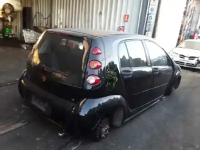 Veicolo di demolizione smart forfour 1.3 cat dell'anno 2004 alimentato m135930