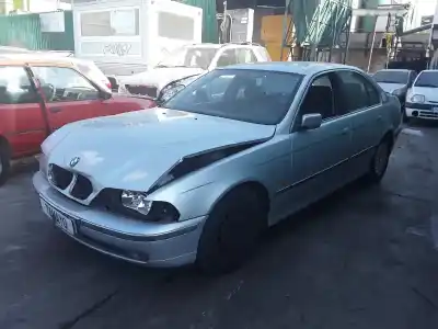 Scrapping Vehicle BMW SERIE 5 TOURING (E39) 525i of the year 1998 powered 256S3