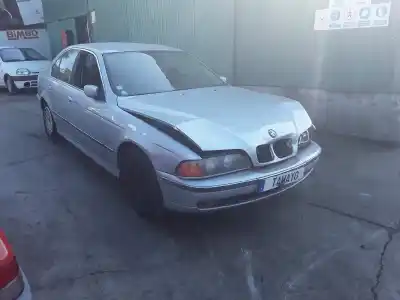 Veículo de Sucata bmw serie 5 touring (e39) 525i do ano 1998 alimentado 256s3