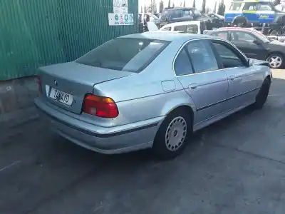 Veículo de Sucata bmw serie 5 touring (e39) 525i do ano 1998 alimentado 256s3