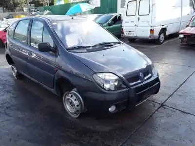 Scrapping Vehicle renault scenic rx4 (ja0) 2.0 16v dynamique of the year 2000 powered f4r744