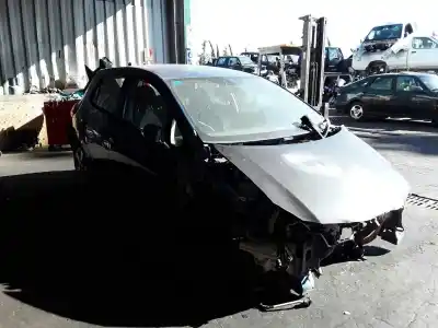 Здавання транспортного засобу toyota auris (_e15_) 1.4 d-4d (nde150_) року 2010 потужний 1nd
