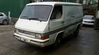 Sloopvoertuig NISSAN TRADE 2.0D van het jaar 1990 aangedreven LD20II