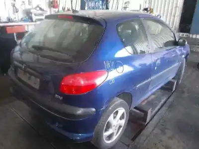 Sloopvoertuig peugeot                                            206 berlina                                                                                                                                                                                                                                                gti                                                                                                                                                                                                                                                        van het jaar 2001 aangedreven 