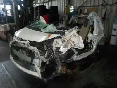 Véhicule à la ferraille TOYOTA IQ 1.0 CAT de l'année 2010 alimenté 1KR