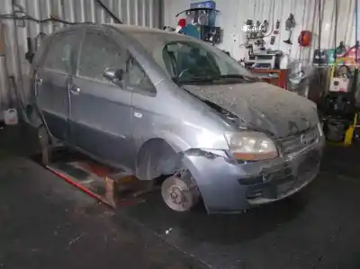 Veículo de Sucata fiat idea (135) 1.9 multijet emotion (i) do ano 2001 alimentado 188b2000