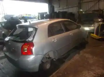 Sloopvoertuig toyota corolla (e12) 2.0 turbodiesel cat van het jaar 2003 aangedreven 1cdftv